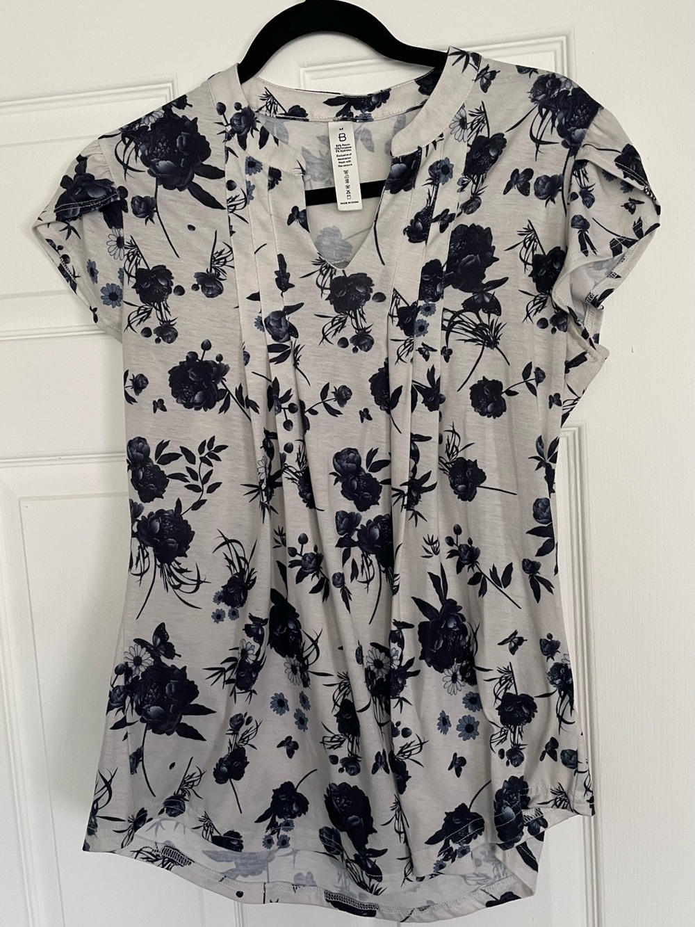 Floral V-Neck Short Sleeve Top
